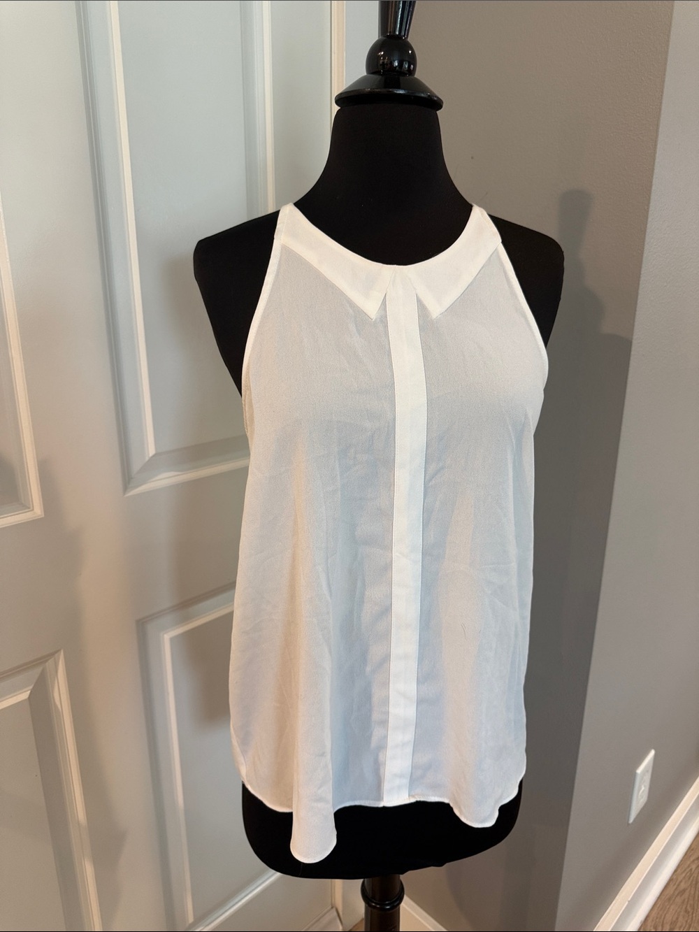 LC Lauren Conrad White Sleeveless Collared Camisole